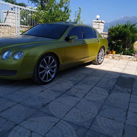 Llaka Hotel Himare