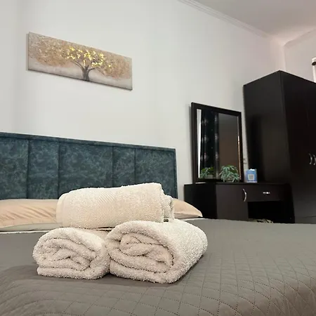Hotel Llaka *