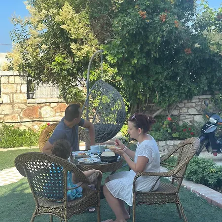 Hotel Llaka *